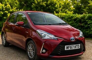 2017 Toyota Yaris — photo 8